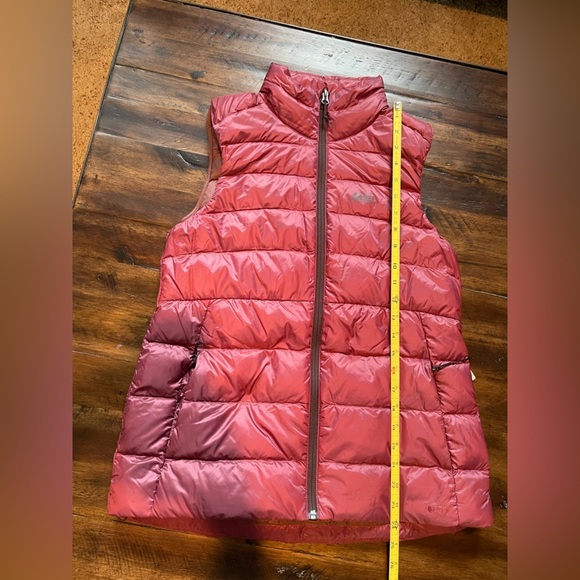 REI Women’s 650 fill power down mauve shadow vest water repellant small - Picture 5 of 7